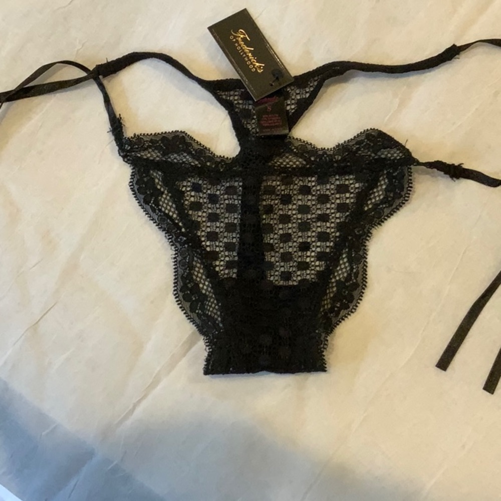 String lace thong